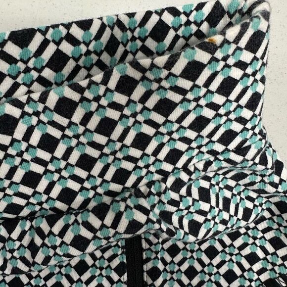 T by Talbots Everyday Stretch Diamond Geo Skort Size Medium Petite - Picture 8 of 8